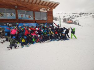 Skitage am Rosskopf mit allen ersten Klassen